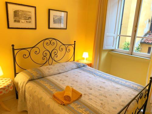 Colosseum View 2BR Apartment Sleeps 6