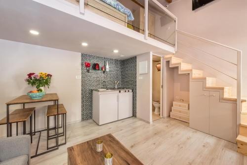 Rea Studio 1