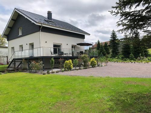 Villa Les Bruyères, Grand jardin clôturé, Sauna