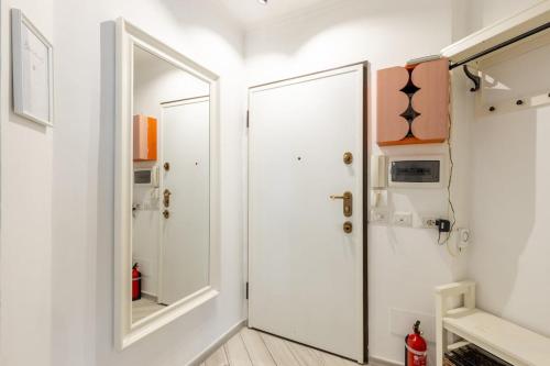 BDC - Milano Central Studio with parking!