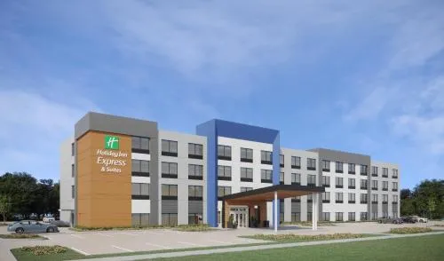 Holiday Inn Express & Suites Overland Park South by IHG in Olathe