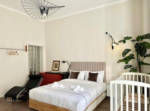 CASAQUA Designer apartment, entire home, 2 bathrooms, for families, groups