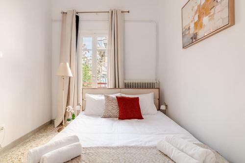 En eller flere senge i et værelse på Cozy, Convenient & Athens
