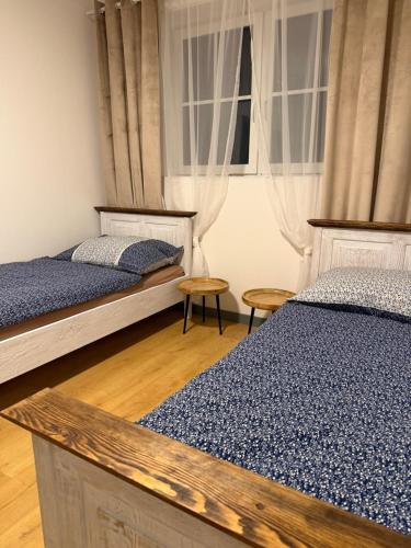 Rodinný dům se 4 ložnicemi a dvorkem