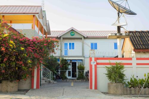 Village Francophone Hotel