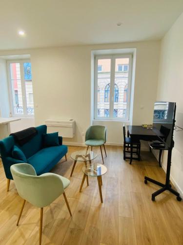 City Centre - Quiet and Cozy Apartment