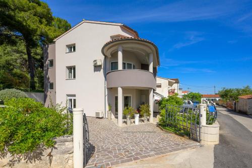 Apartman Tika (2+2)***