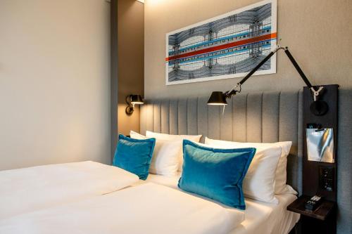 Motel One Berlin-Hauptbahnhof photo 60
