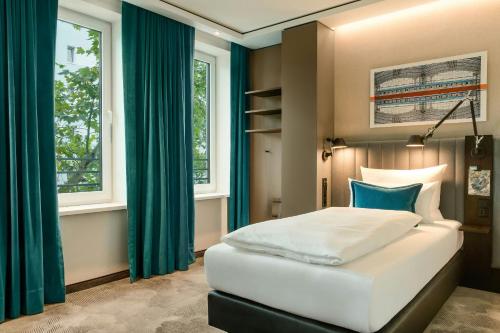 Motel One Berlin-Hauptbahnhof photo 48