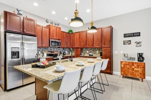 Cozy Disney Themed Townhouse 4BR Private Pool at Festival Resort photo 14