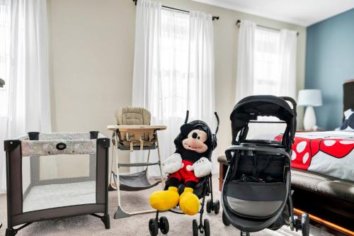 Cozy Disney Themed Townhouse 4BR Private Pool at Festival Resort photo 40