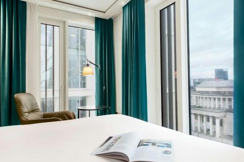 Motel One Manchester-St. Peter's Square photo 28