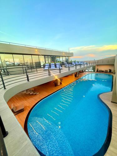 Sky Moon - Lujo de Estreno en Equipetrol - Rooftop Pool
