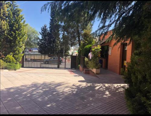 PISO cerca Aeropuerto Madrid, Estadio Riyadh Air, Ifema, Parque Juan Carlos I, Clínica Univesidad Navarra y Plenilunio