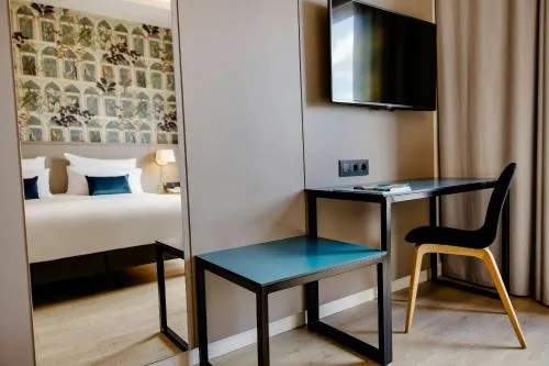 Motel One Madrid-Plaza de España photo 15