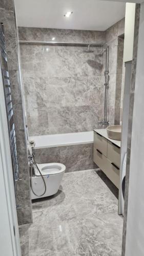Bathroom sa AviaApart