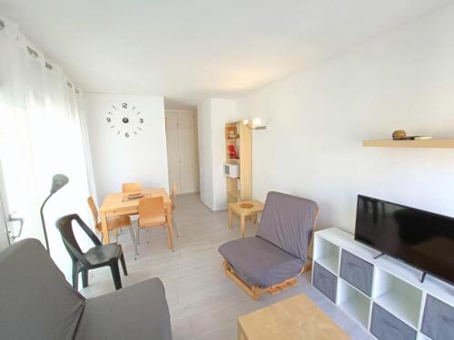 Studio Centre Historique de Roses à 50m de la Plage avec Terrasse et Wi-Fi Gratuit