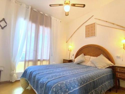 Bel appartement avec terrasse et parking privé à Roses