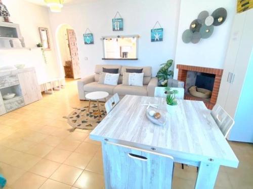 Bel appartement avec terrasse et parking privé à Roses