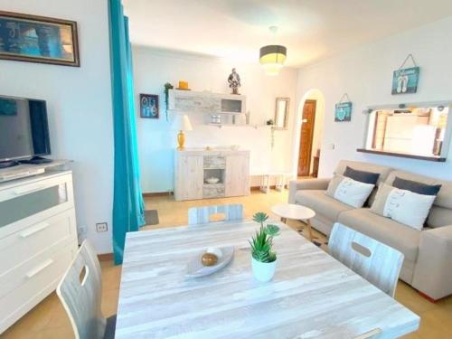 Bel appartement avec terrasse et parking privé à Roses