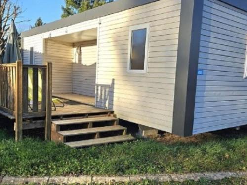 Mobil home 6 pers avec terrasse à Charlieu - API-1-52-1219