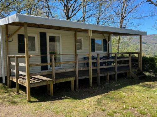 Mobil home avec Terrasse - 4 Pers, 2 Chambres - API-1-52-1237