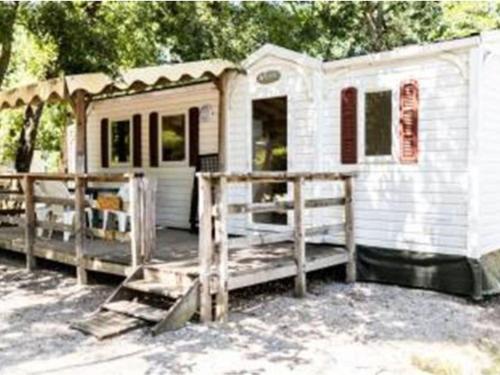 Mobil-home 32m² avec Terrasse - 6 Pers. à Tournon-sur-Rhône - API-1-52-1236