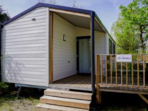 Mobil home avec terrasse pour 6 personnes à Challes-les-Eaux - API-1-52-1272