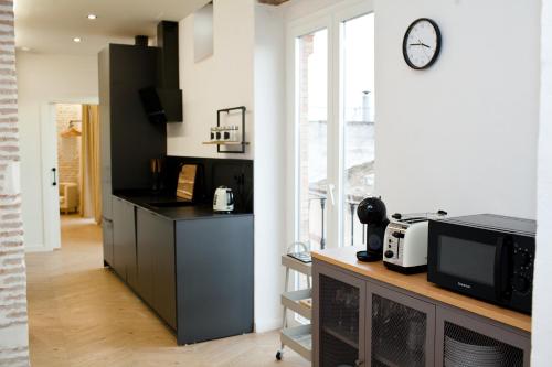 Homey Seville Amazing New Arfe I Apartment Near Cathedral 8 people