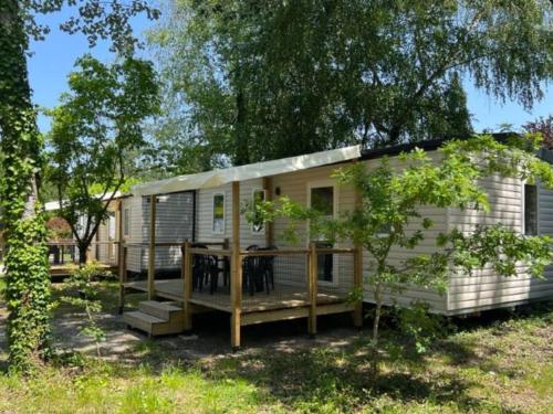 Mobil-home familial 6 pers avec terrasse - API-1-52-1631