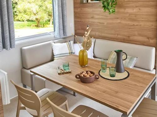 Mobil-home spacieux 3 Chambres pour 6 Personnes - Terrasse - API-1-52-1649
