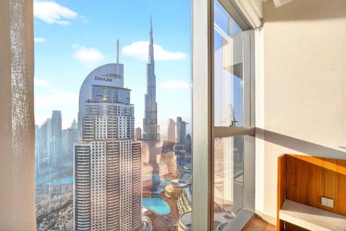 Iconic 4BR with Burj & Fountain Views Boulevard Point