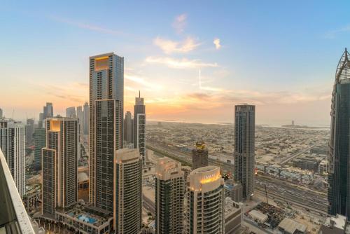 FIRST CLASS 1BR Elegance , Near Burj Khalifa