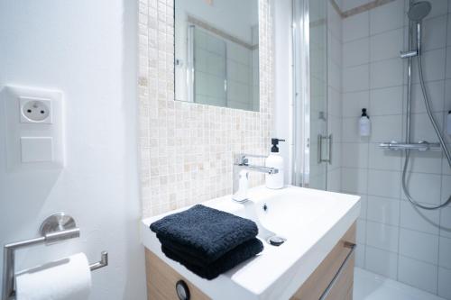 Charming Elegant Suite - Downtown - AF