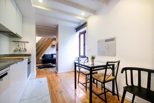 Cozy Loft w Poll Near Porto Cellars