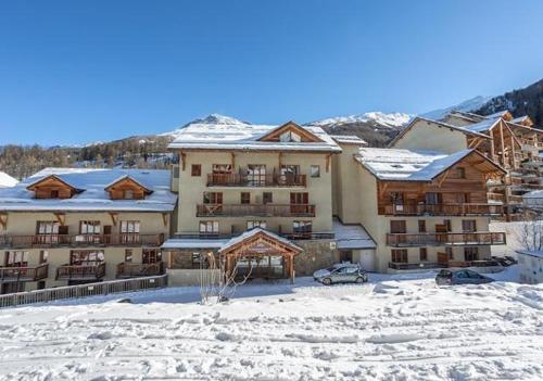 Appartement Duplex T3 6 personnes les Orres 1800 Tout Confort Pied des Pistes