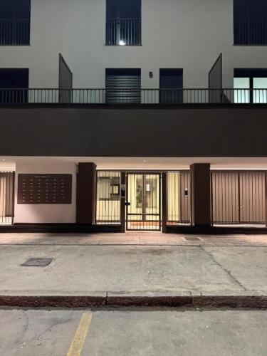 B&B Apartment Luxury Suite - Metropolitana M4- San Babila Milano -Stadio San Siro - Duomo Milano - Aeroporto Linate - Castello Sforzesco