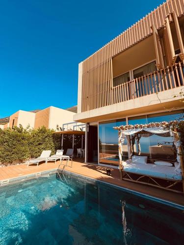 Villa Eos Green Coast Palase