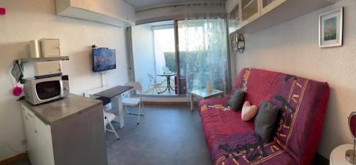 Au Pacific Studio avec jardin à 3 mn des plages