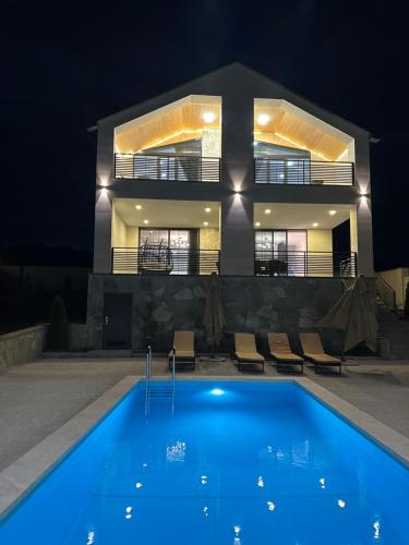 Dilijan Aqualin Villa - Heated pool, sauna and panoramic views