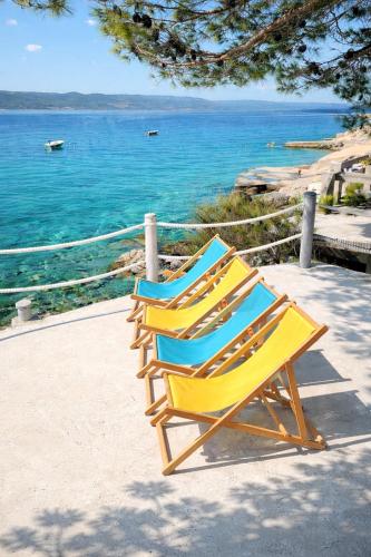 Love intimate nest on the beach for 2, free parking at the house