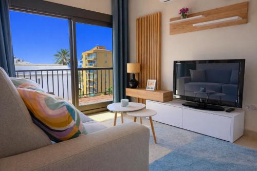 Céntrico apartamento cozy con piscina y parking