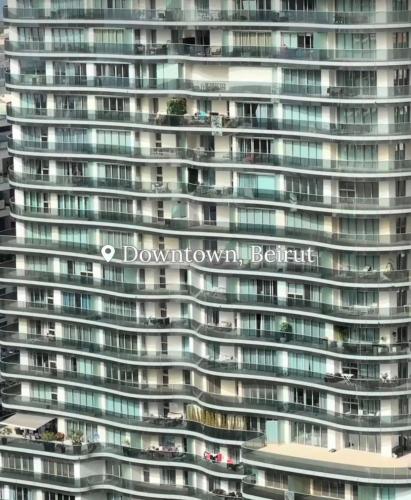 Luxurious 2 Bedrooms Apartment in DT Versace Tower