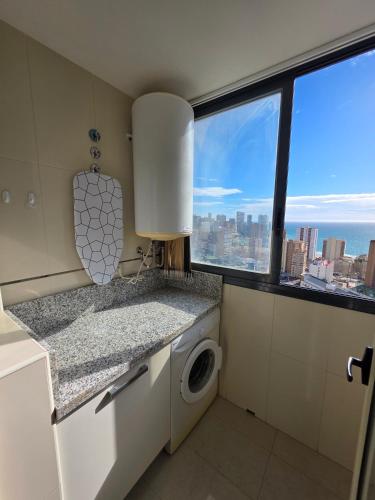 Piso a estrenar con vistas al mar en Playa Levante - Piscinas, parking y confort total