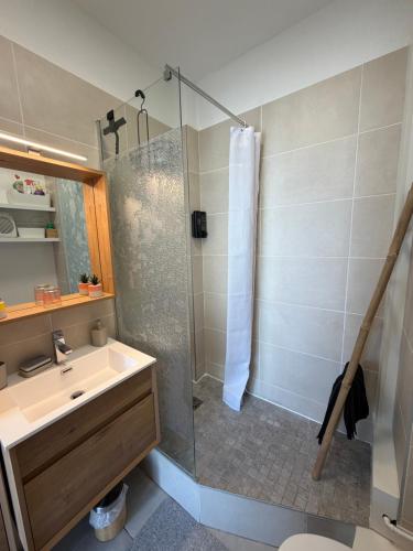 Petit nid cosy à 50 m des plages et des commerces