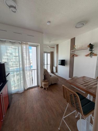 Petit nid cosy à 50 m des plages et des commerces