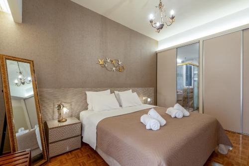 Elegant City Center 2BR, 2BA Apartment