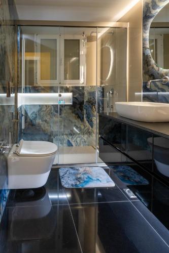 Elegant City Center 2BR, 2BA Apartment