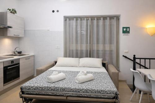 Colosseo Apartment 1 min Metro Vittorio Emanuele