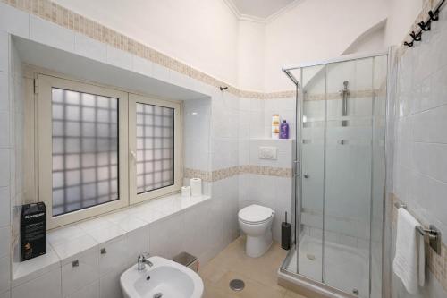 Colosseo Apartment 1 min Metro Vittorio Emanuele